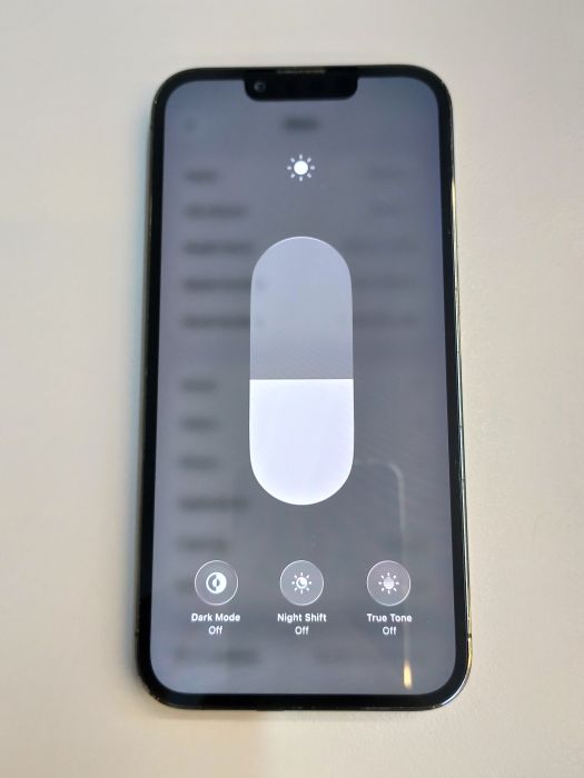Apple iPhone 13 Pro — photo 7 of 10