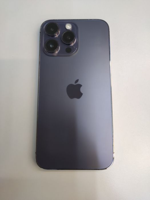 Apple iPhone 14 Pro Max — photo 4 of 10