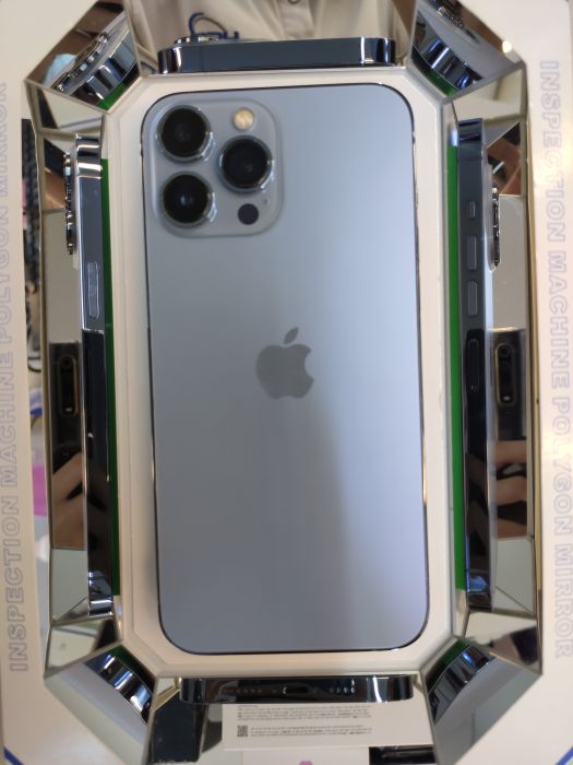 Apple iPhone 13 Pro Max — photo 2 of 10