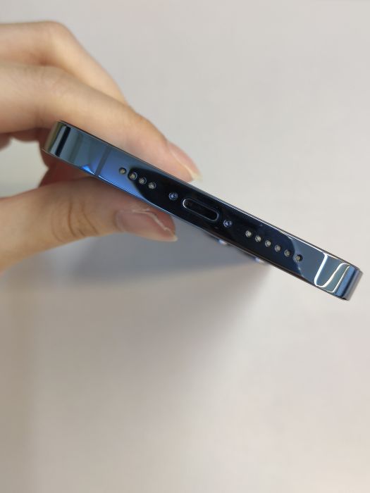 Apple iPhone 13 Pro Max — photo 7 of 10