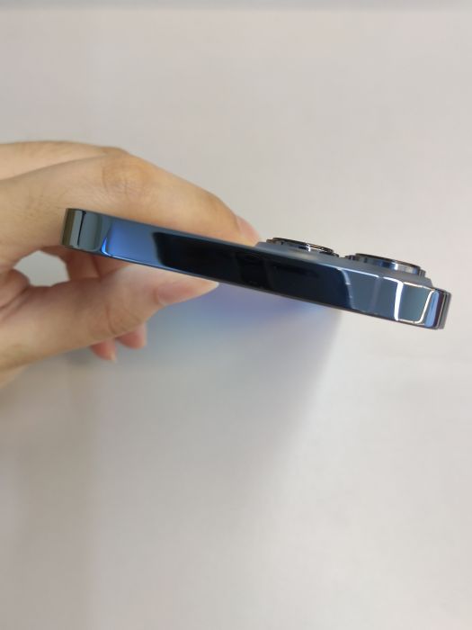 Apple iPhone 13 Pro Max — photo 8 of 10