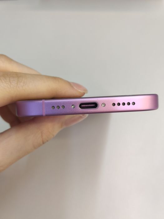 Apple Apple iPhone 16 — photo 7 of 10