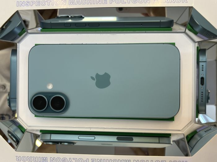 Apple iPhone 16 — photo 2 of 10