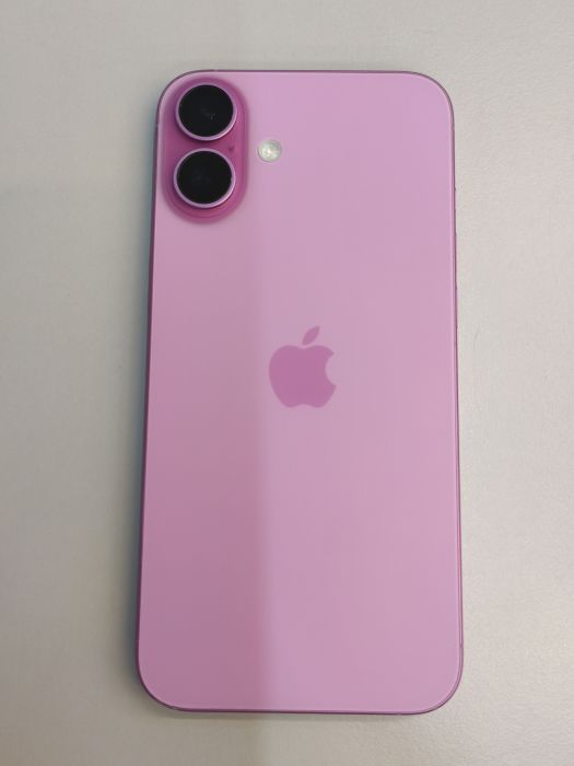 Apple iPhone 16 Plus — photo 2 of 10