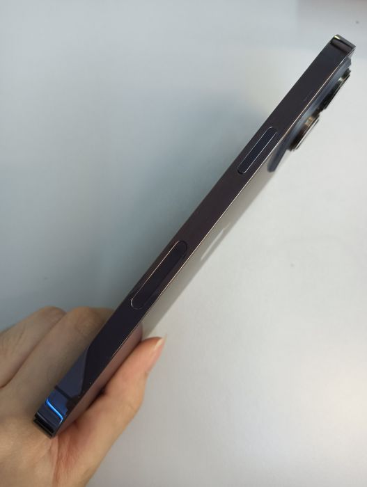 Apple iPhone 14 Pro Max — photo 3 of 10