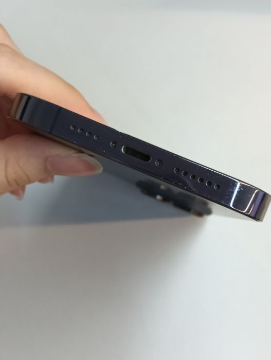 Apple iPhone 14 Pro Max — photo 4 of 10