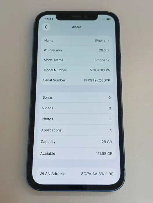 Apple iPhone 12 — photo 2 of 10
