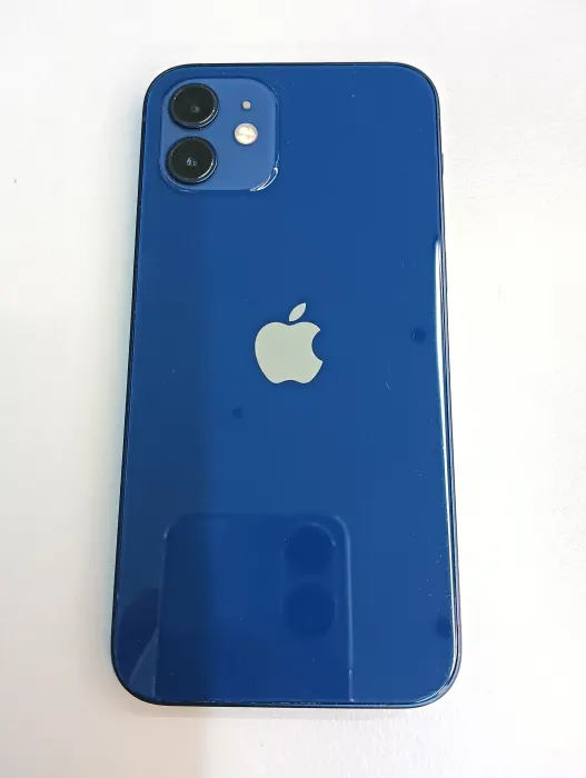 Apple iPhone 12 — photo 5 of 10