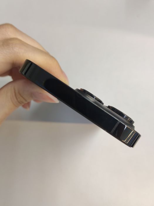 Apple iPhone 14 Pro — photo 8 of 10