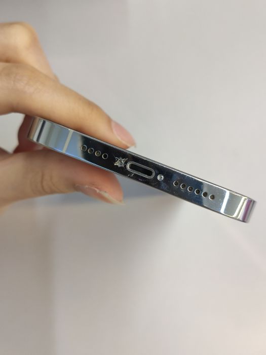 Apple iPhone 14 Pro Max — photo 6 of 10