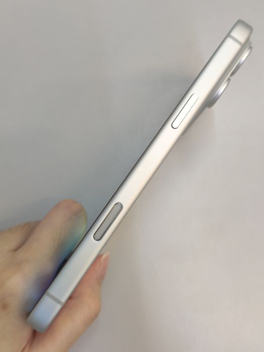 Apple iPhone 17 Pro Max — photo 4 of 9