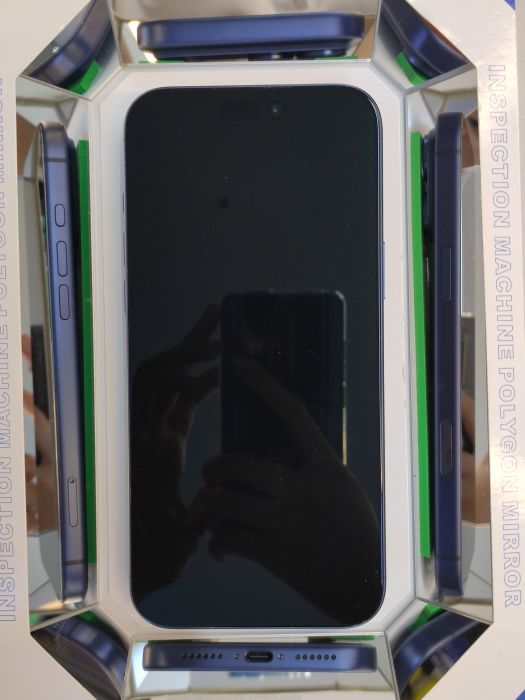 Apple iPhone 17 Pro Max — photo 3 of 10