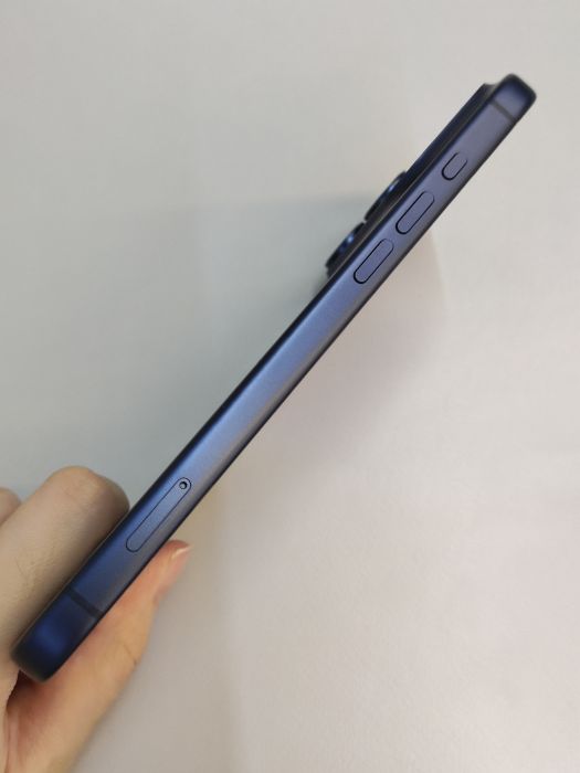 Apple iPhone 17 Pro Max — photo 5 of 10