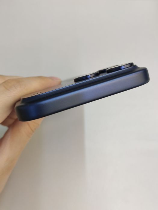 Apple iPhone 17 Pro Max — photo 8 of 10