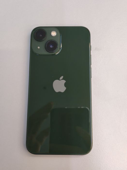 Apple iPhone 13 mini — photo 2 of 8