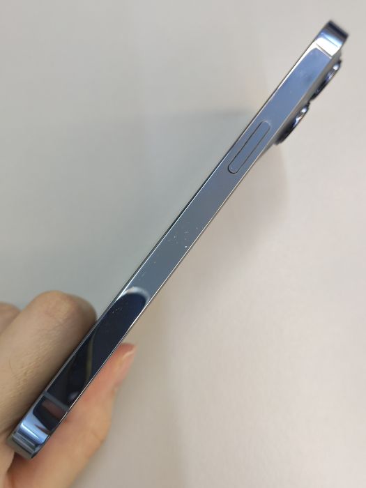 Apple iPhone 13 Pro — photo 4 of 8