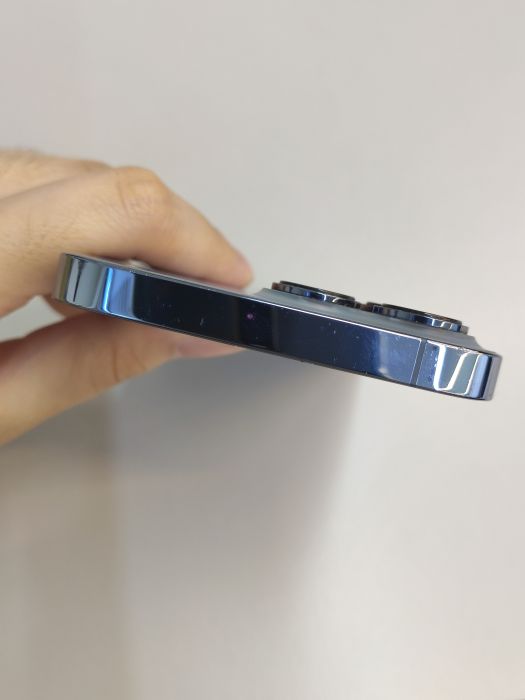 Apple iPhone 13 Pro — photo 6 of 8