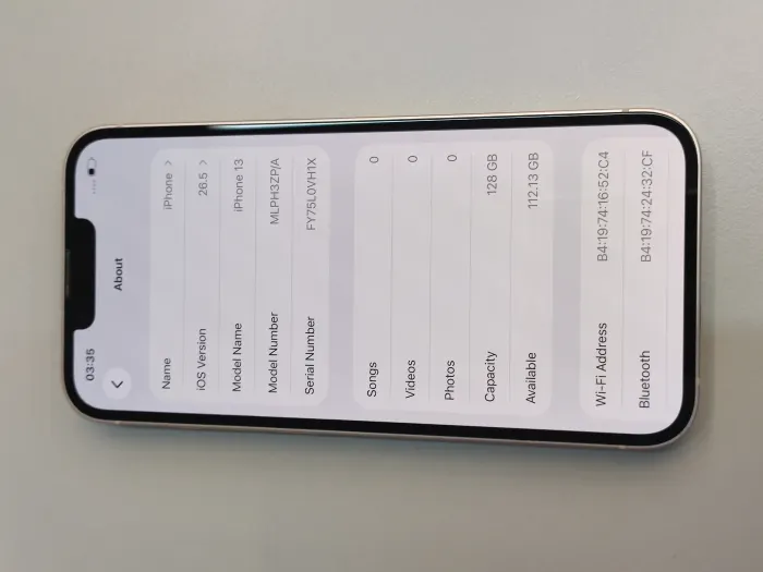 Apple iPhone 13 — photo 4 of 10