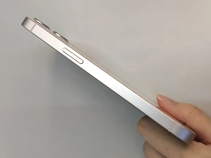 Apple iPhone 13 — photo 5 of 10
