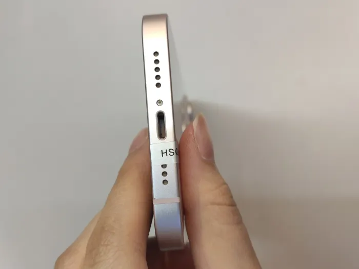 Apple iPhone 13 — photo 7 of 10