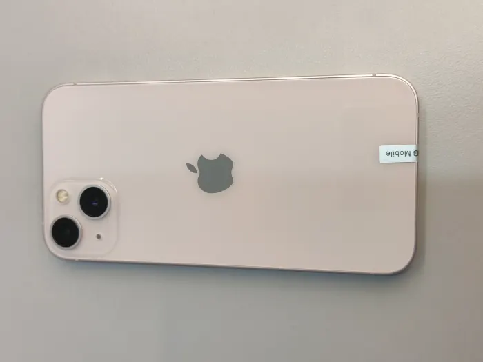 Apple iPhone 13 — photo 8 of 10