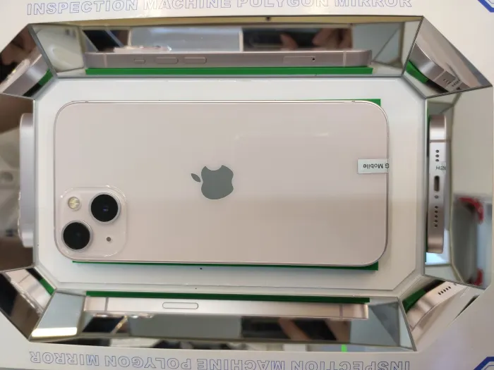 Apple iPhone 13 — photo 9 of 10