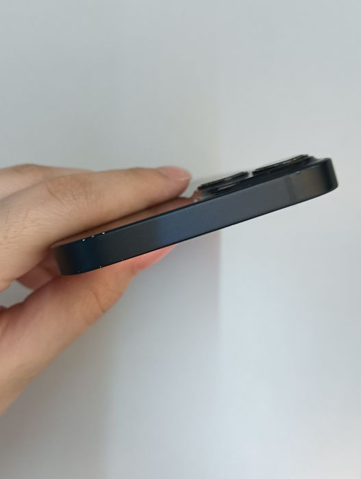 Apple iPhone 13 — photo 5 of 8