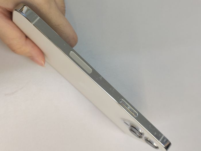 Apple iPhone 12 Pro Max — photo 4 of 8