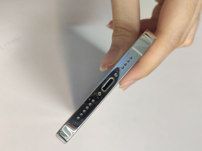 Apple iPhone 12 Pro Max — photo 5 of 8