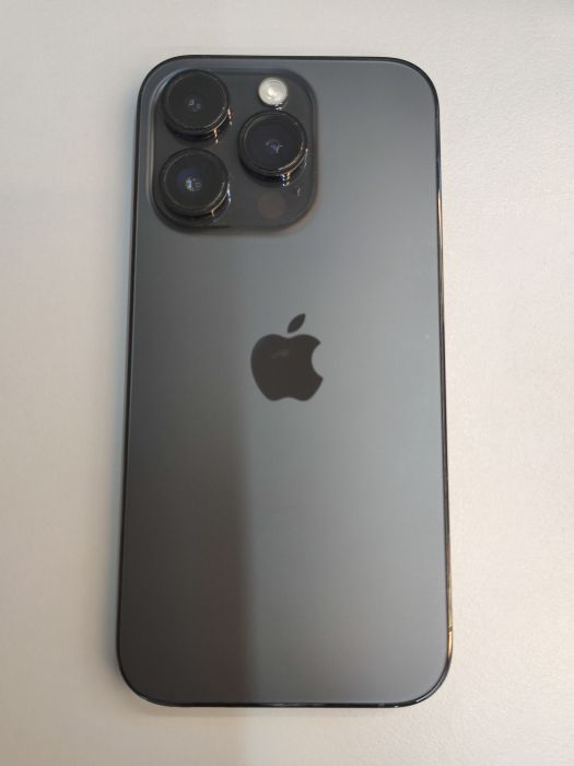 Apple iPhone 14 Pro — photo 4 of 10
