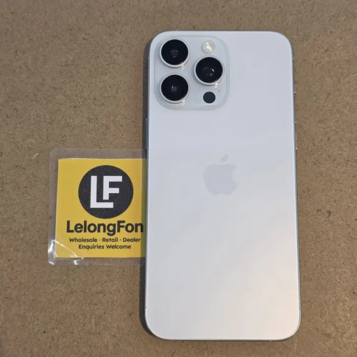 Apple iPhone 15 Pro Max — photo 1 of 8