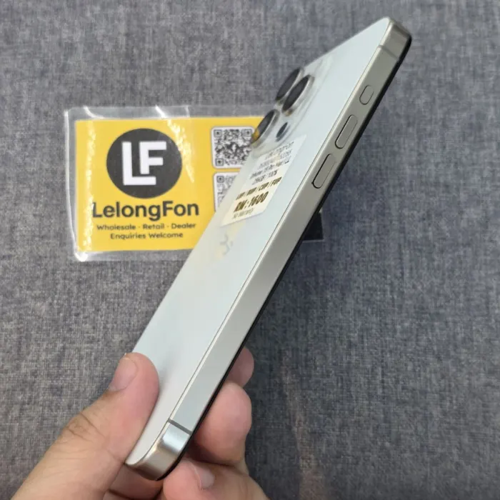 Apple iPhone 15 Pro Max — photo 6 of 8