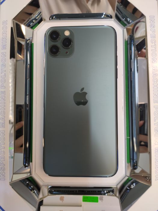 Apple iPhone 11 Pro Max — photo 2 of 10