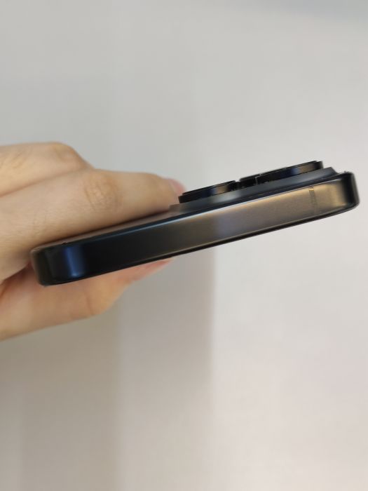 Apple iPhone 16 Pro Max — photo 6 of 8