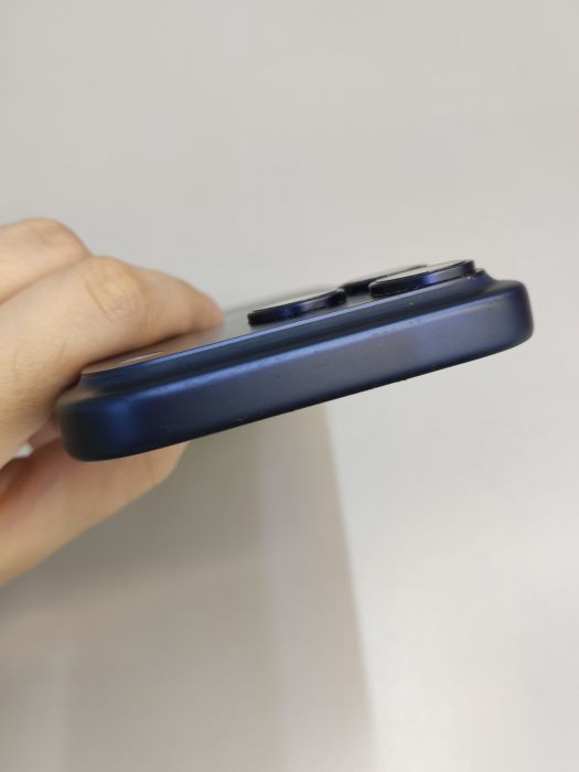 Apple iPhone 17 Pro — photo 6 of 8