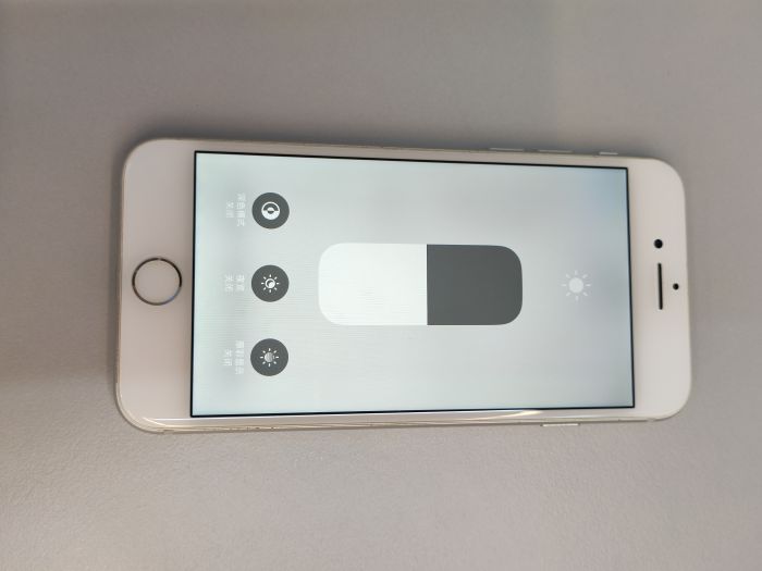 Apple iPhone 8 — photo 8 of 8