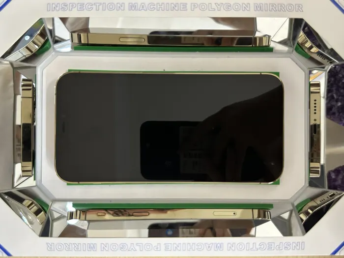 Apple iPhone 12 Pro — photo 10 of 10