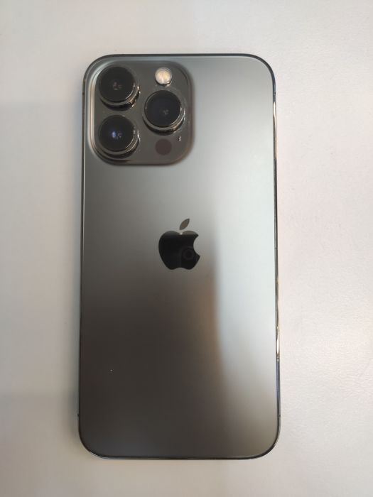 Apple Apple iPhone 13 Pro — photo 2 of 8