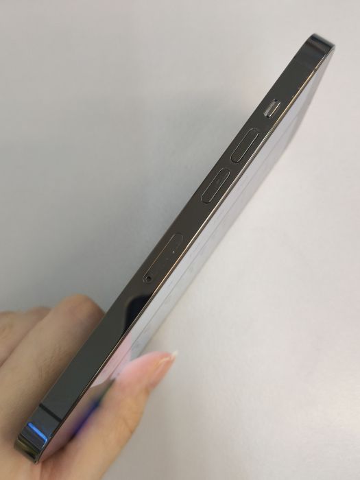 Apple Apple iPhone 13 Pro — photo 3 of 8