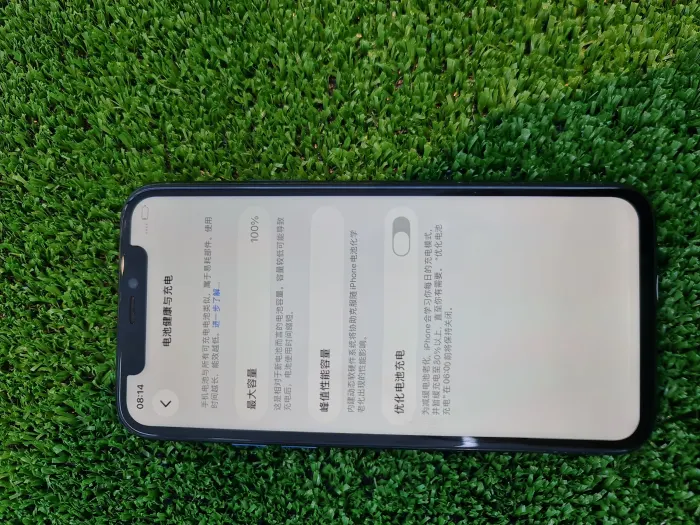 Apple iPhone 11 Pro — photo 2 of 7
