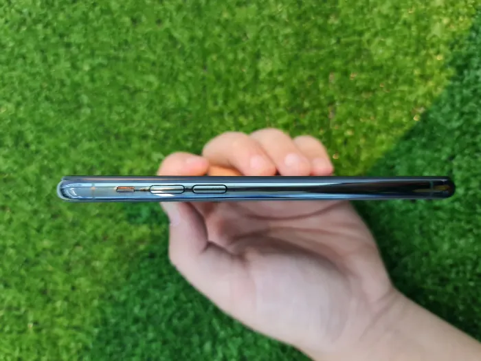 Apple iPhone 11 Pro — photo 7 of 7