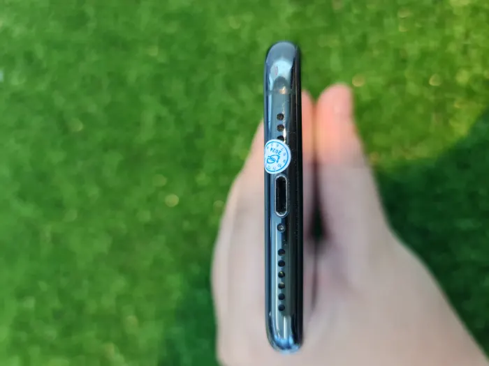 Apple iPhone 11 Pro — photo 4 of 7