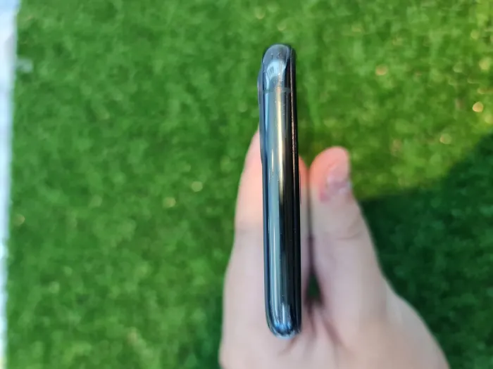 Apple iPhone 11 Pro — photo 6 of 7