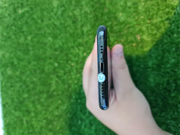 Apple iPhone 11 Pro — photo 4 of 7
