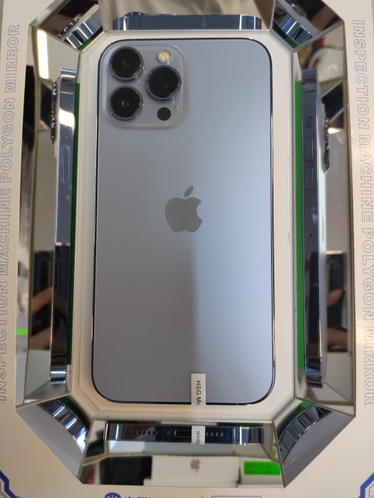 Apple iPhone 13 Pro Max — photo 2 of 10