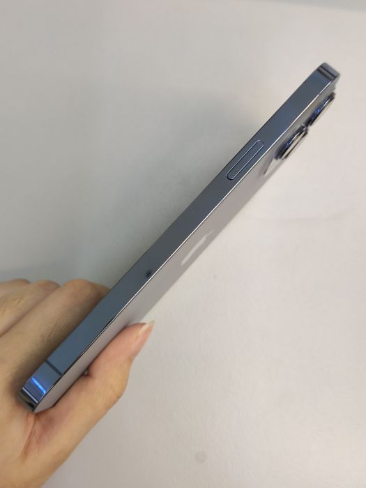 Apple iPhone 13 Pro Max — photo 6 of 10