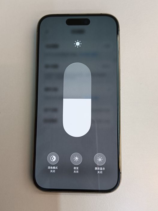 Apple iPhone 15 Pro — photo 6 of 11