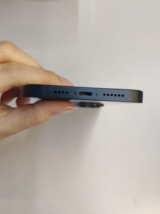 Apple iPhone 14 Plus — photo 5 of 10