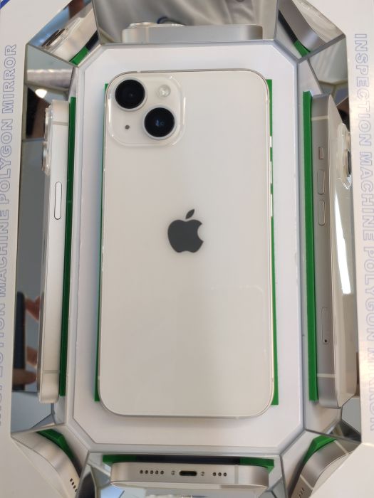 Apple iPhone 14 — photo 10 of 11