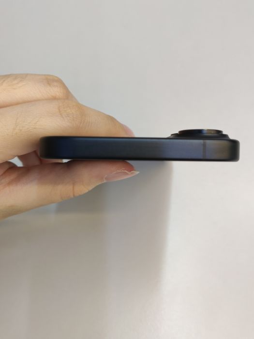 Apple Apple iPhone 16 — photo 6 of 8